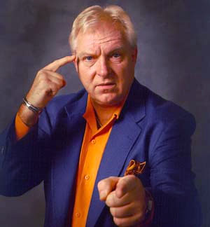 saw bobby the brain heenan in store and he kick my nuts when told him i luv his work